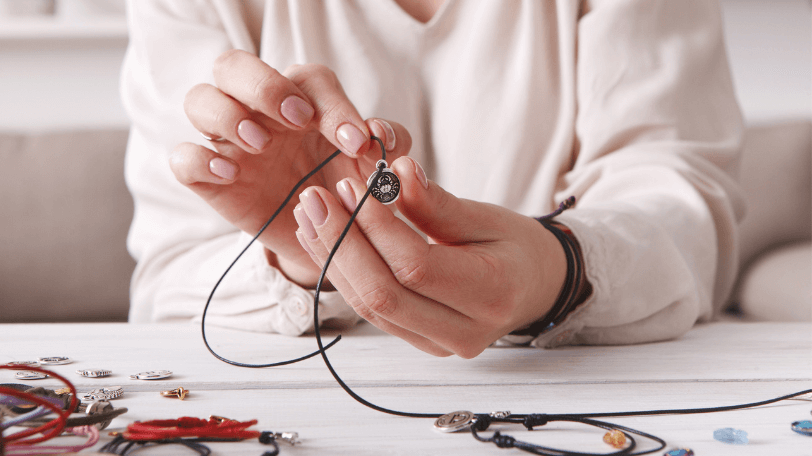 Collares de cordón, la nueva moda